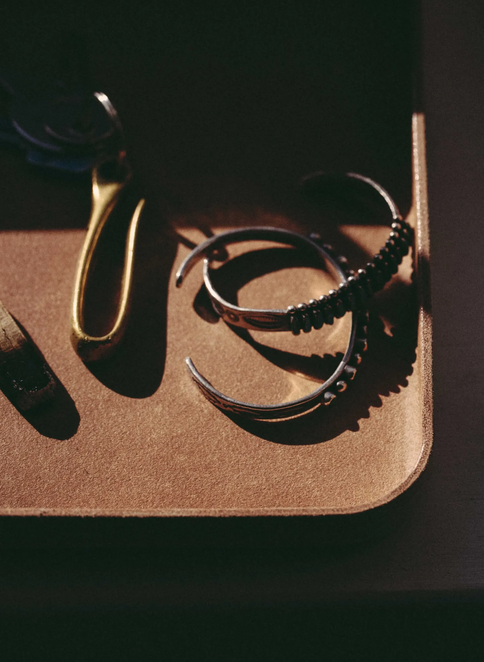 imogene + willie Emil Erwin Natural Leather Tray|Women Accessories|Accessories