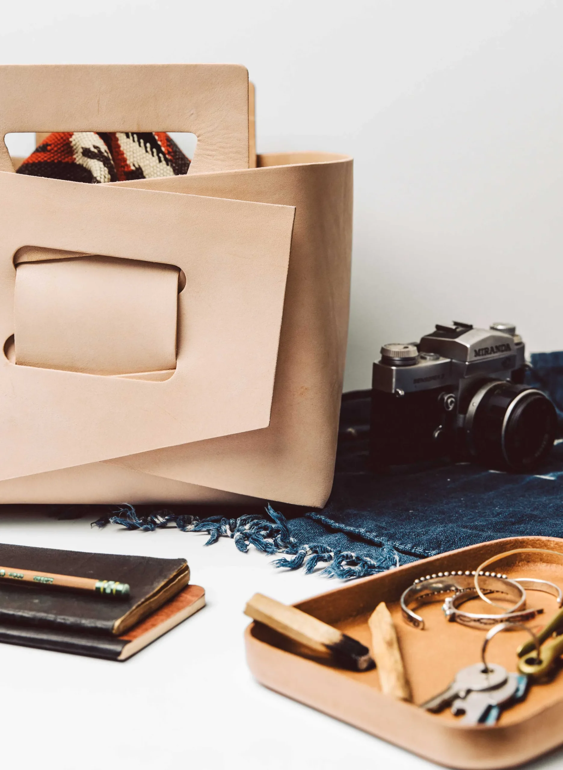 imogene + willie Emil Erwin Natural Leather Tray|Women Accessories|Accessories