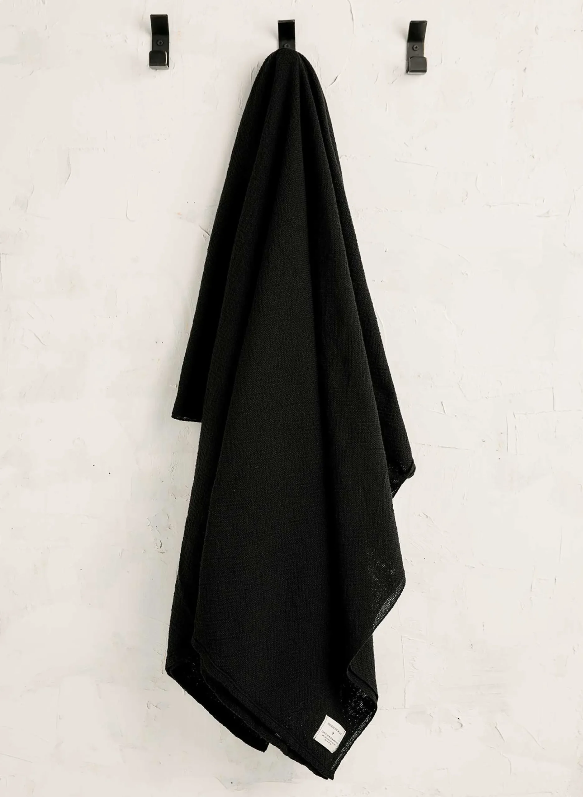 imogene + willie I+w X Family Heirloom Weavers Cotton Throw In Black|Women Home Goods|Home Goods