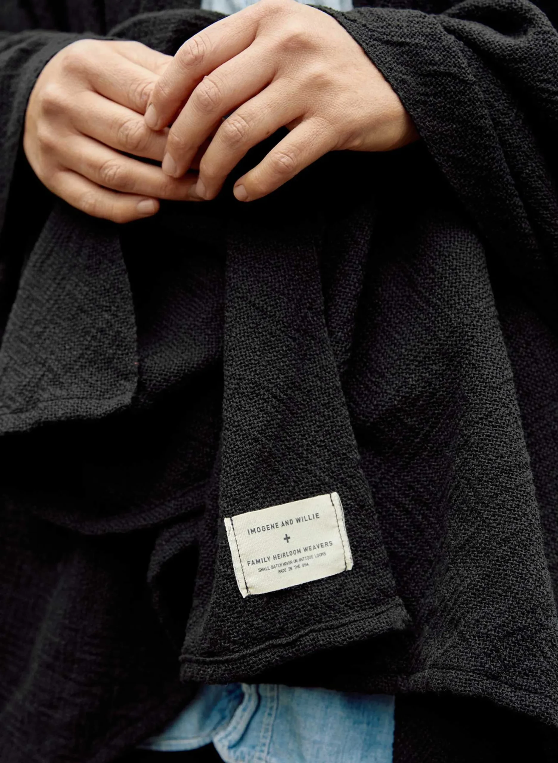 imogene + willie I+w X Family Heirloom Weavers Cotton Throw In Black|Women Home Goods|Home Goods
