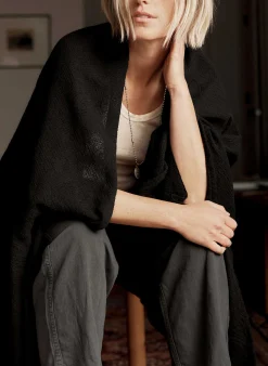 imogene + willie I+w X Family Heirloom Weavers Cotton Throw In Black|Women Home Goods|Home Goods