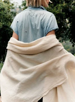 imogene + willie I+w X Family Heirloom Weavers Cotton Throw In Natural|Women Home Goods|Home Goods