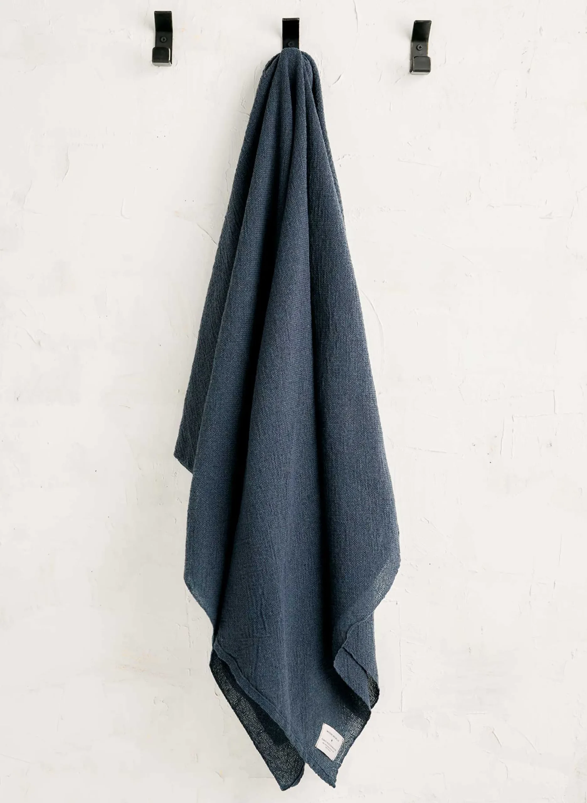 imogene + willie I+w X Family Heirloom Weavers Cotton Throw In Indigo|Women Home Goods|Home Goods