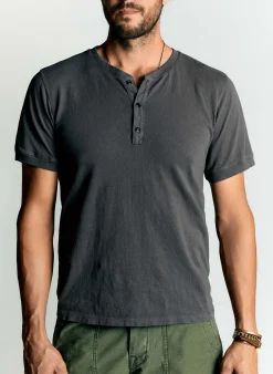 imogene + willie S/s Henley In Faded Black| Knits & Sweaters