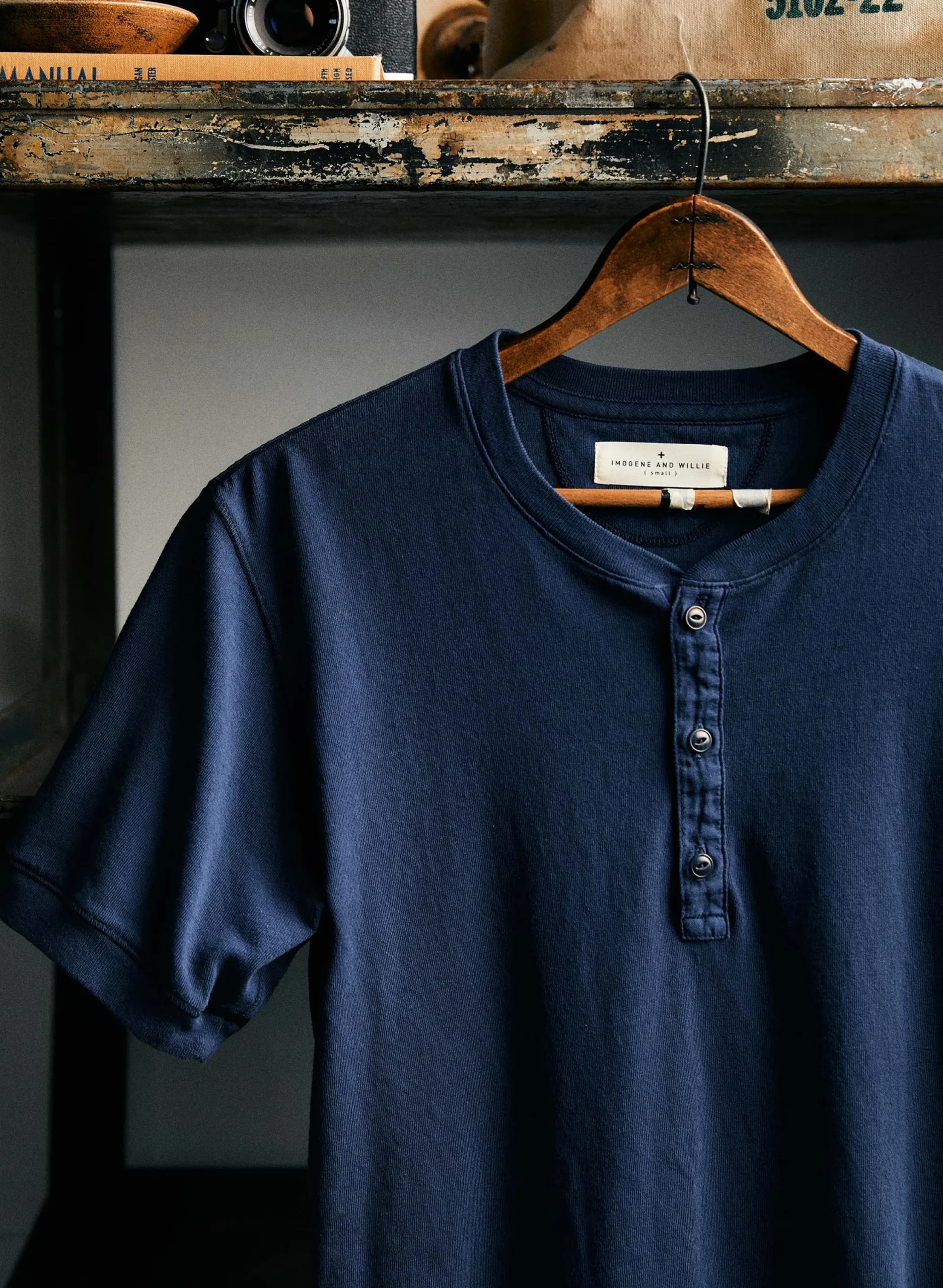 imogene + willie S/s Henley In Navy| Knits & Sweaters