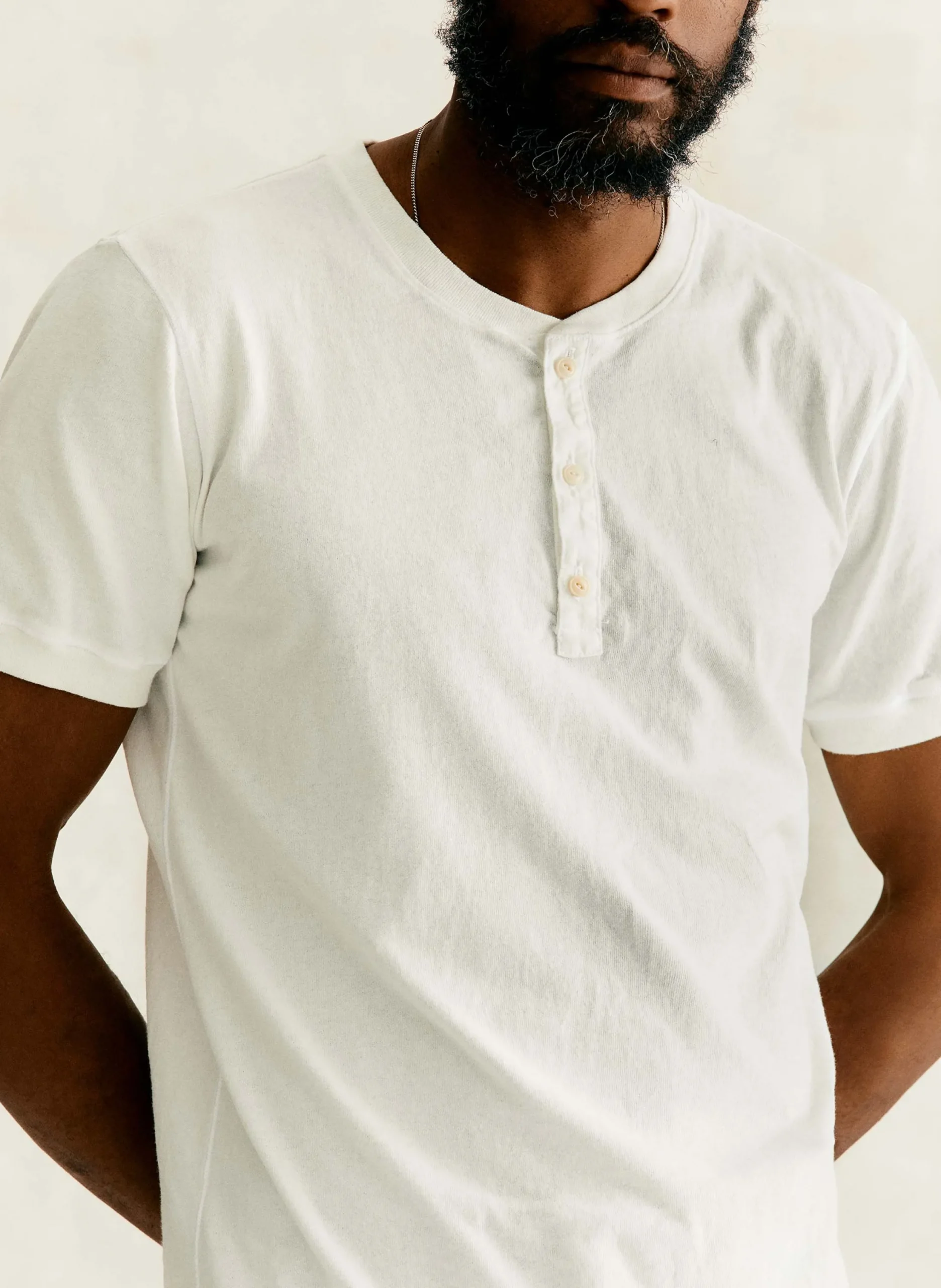 imogene + willie S/s Henley In White| Knits & Sweaters