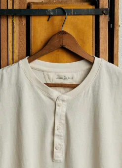 imogene + willie S/s Henley In White| Knits & Sweaters