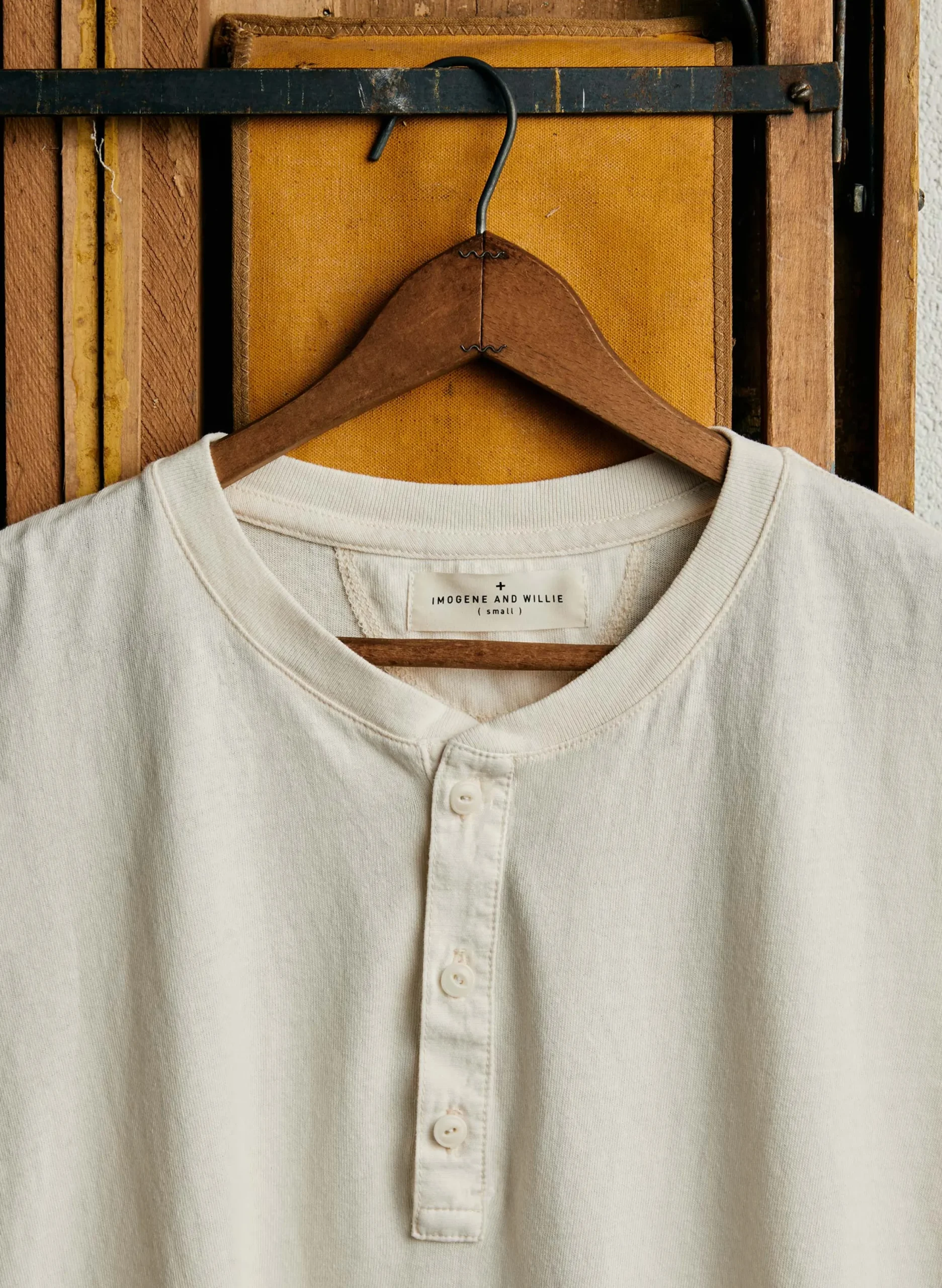 imogene + willie S/s Henley In White| Knits & Sweaters