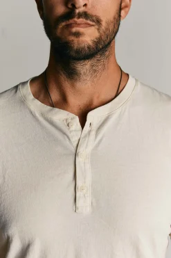 imogene + willie S/s Henley In White| Knits & Sweaters