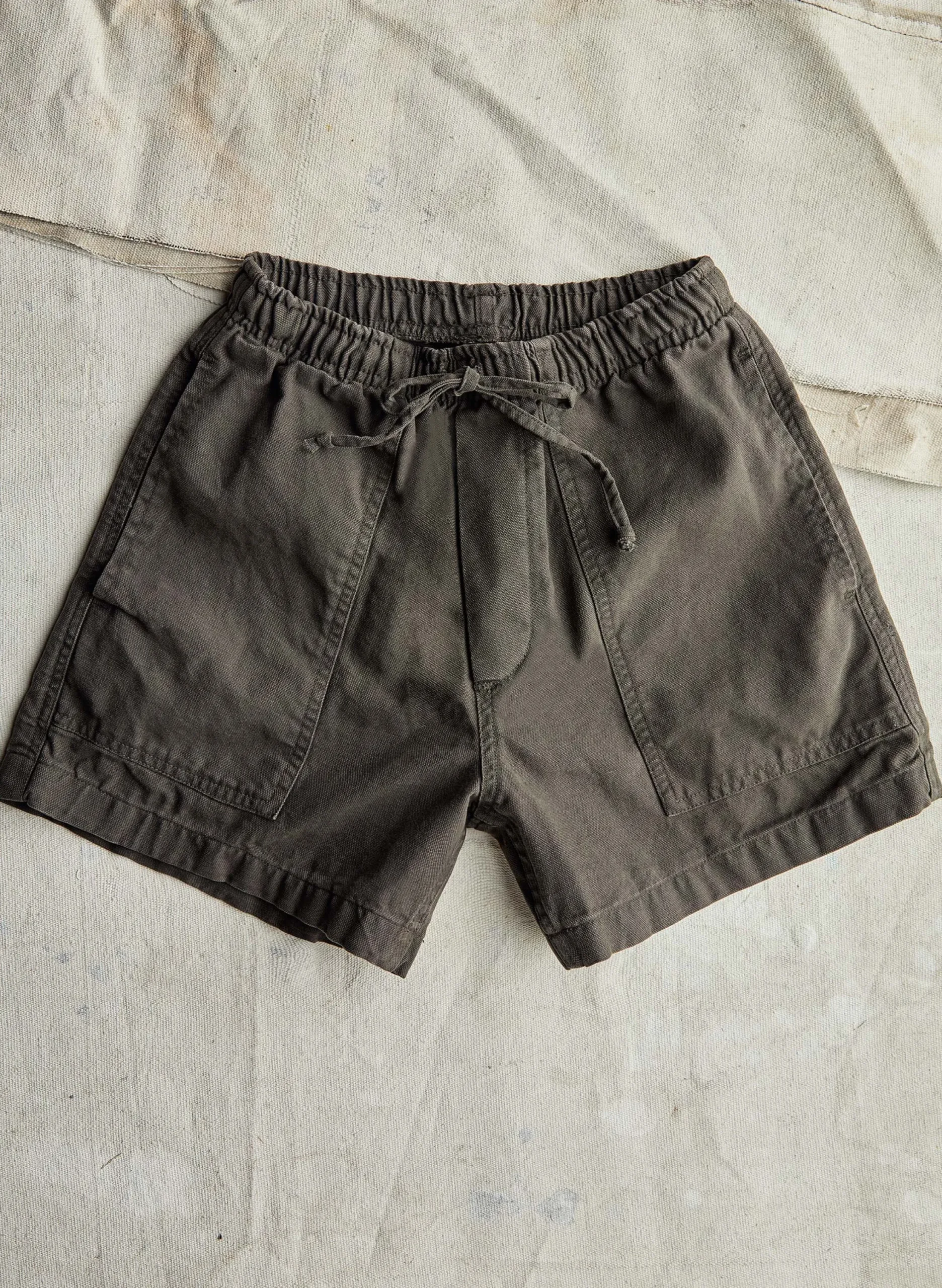 imogene + willie The Canvas Lounge Short In Faded Black|Women Pants & Shorts|Pants & Shorts