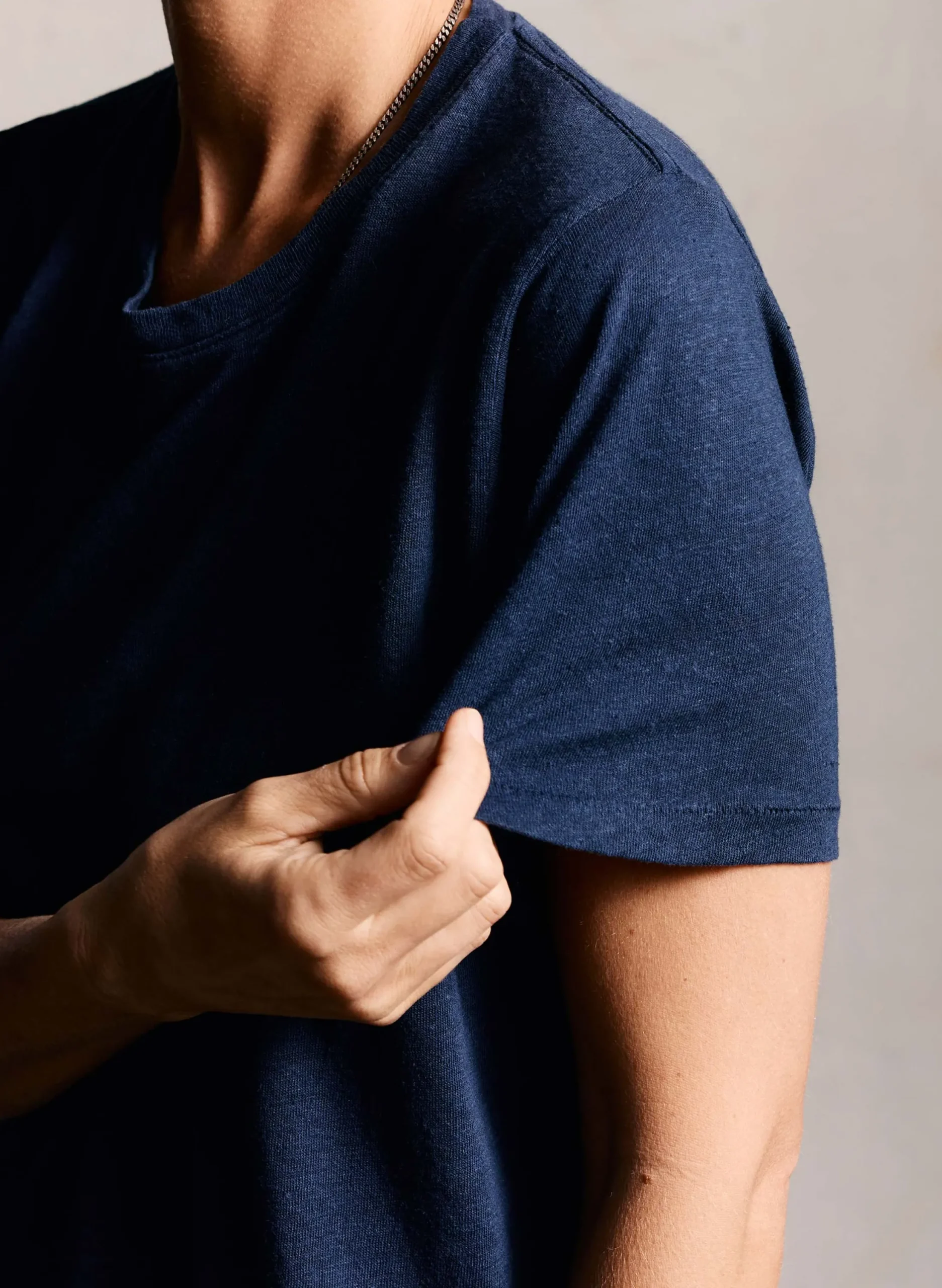 imogene + willie The Cotton Hemp Tee In Midnight|Women Tees + Tanks