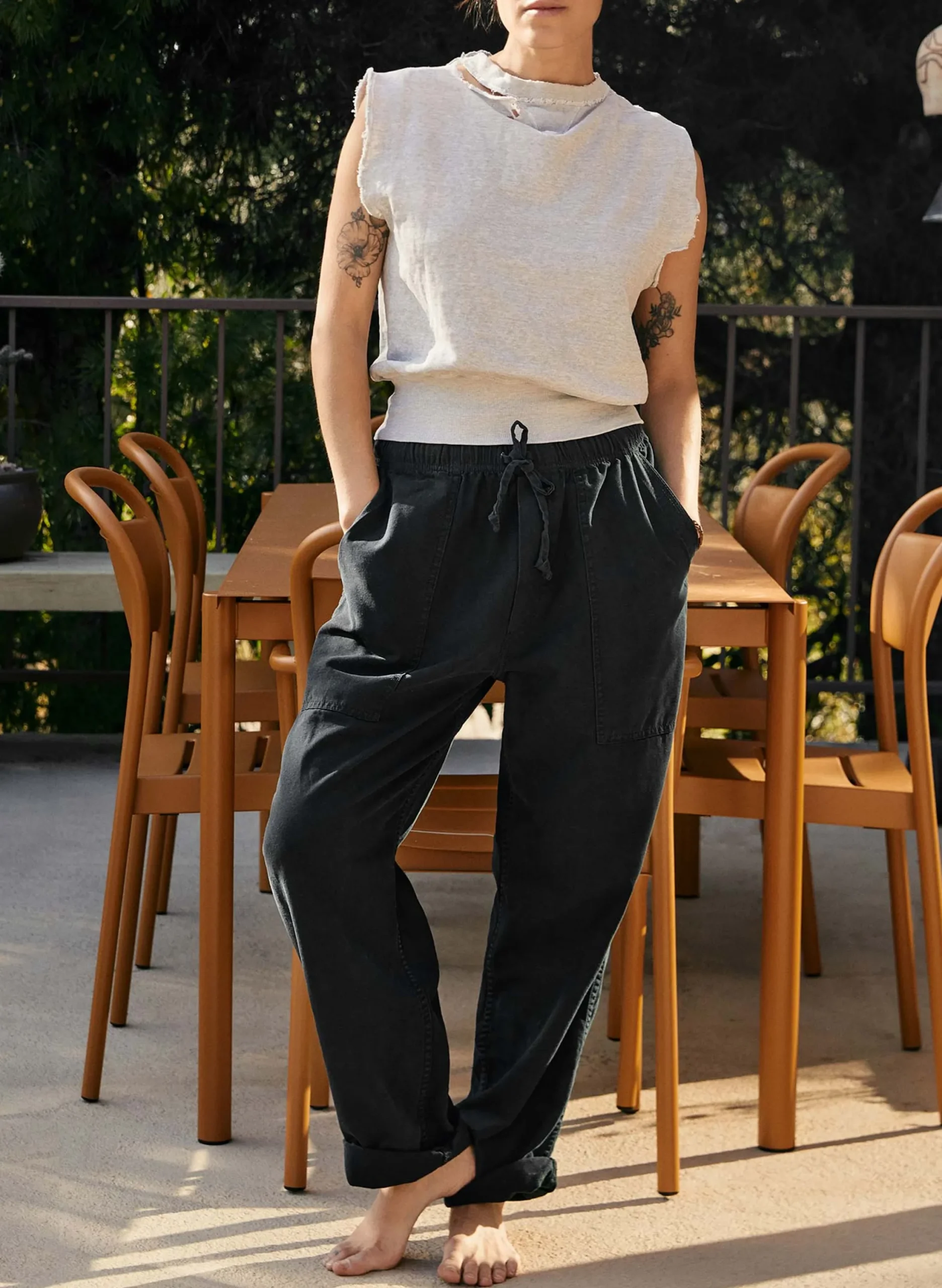 imogene + willie The Ventura Chore Pant In Faded Black|Women Pants & Shorts|Pants & Shorts